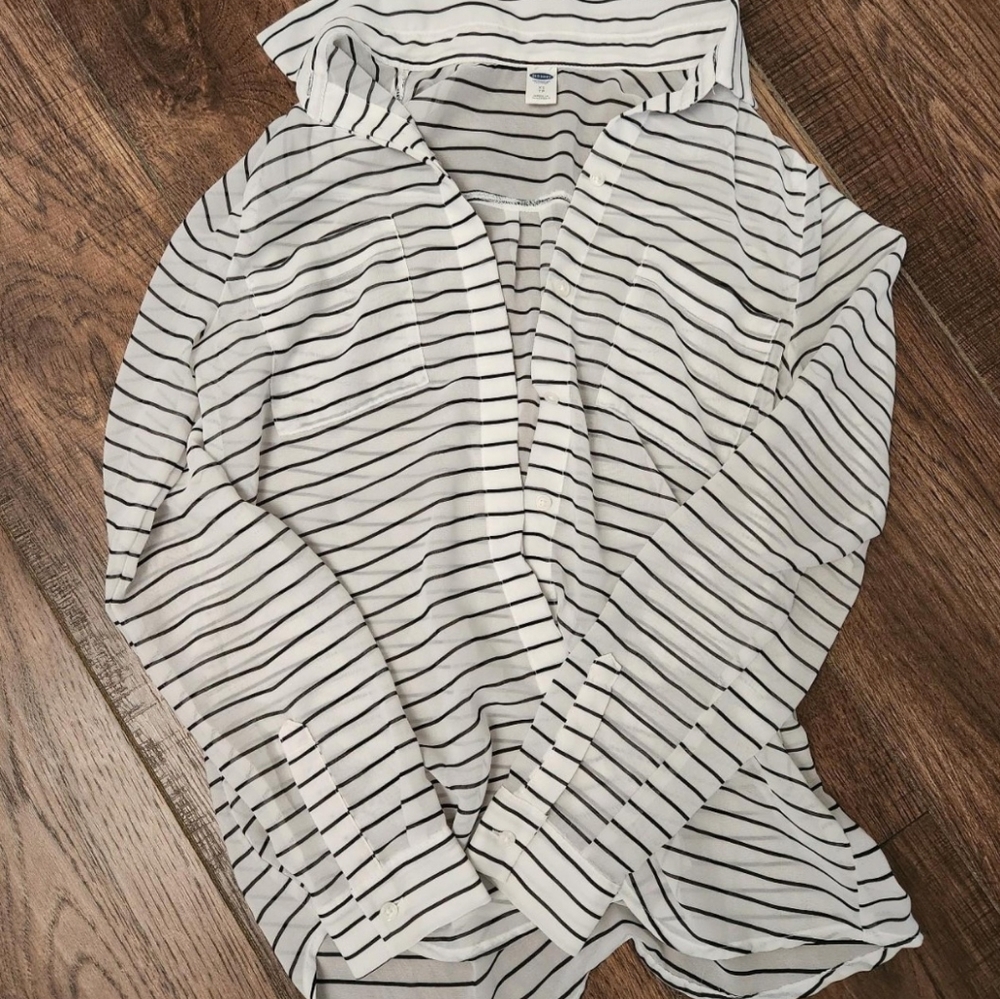 Old navy blouse